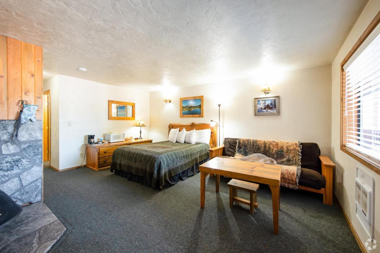 Willamette Pass Inn & Chalets Odell Lake 外观 照片