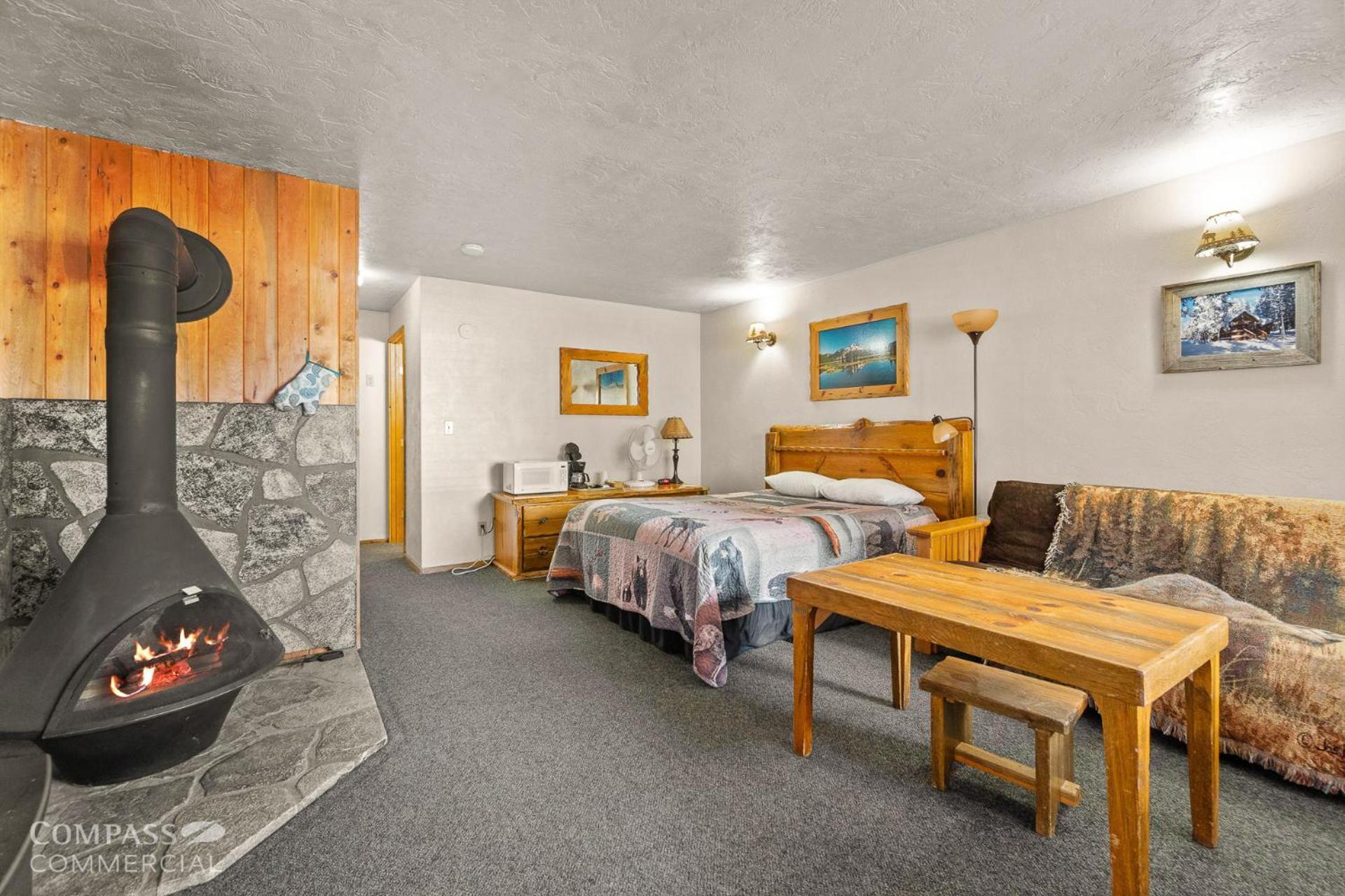 Willamette Pass Inn & Chalets Odell Lake 外观 照片